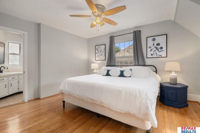 4215 Woolworth Avenue, Omaha, NE 68105