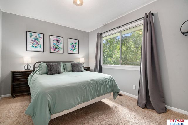 4215 Woolworth Avenue, Omaha, NE 68105