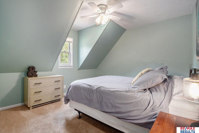 4215 Woolworth Avenue, Omaha, NE 68105