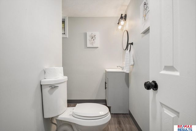 4215 Woolworth Avenue, Omaha, NE 68105