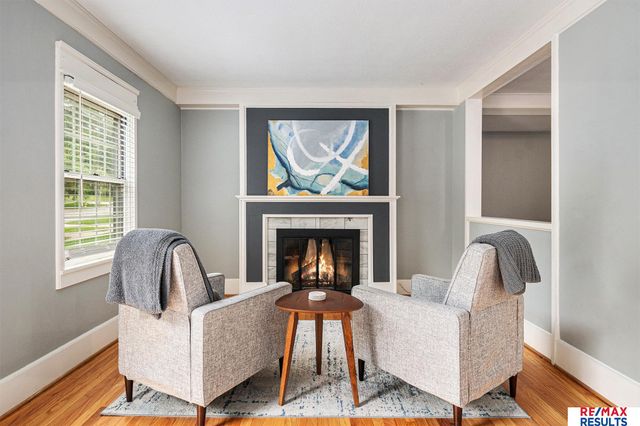 4215 Woolworth Avenue, Omaha, NE 68105