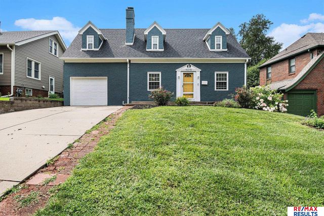 4215 Woolworth Avenue, Omaha, NE 68105