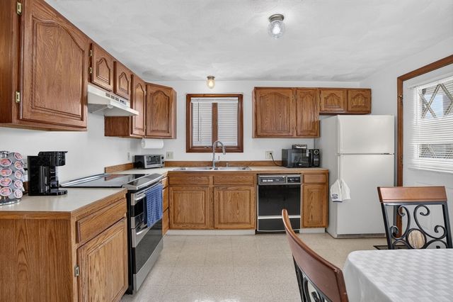 30 Brownville Ave, Lynn, MA 01902