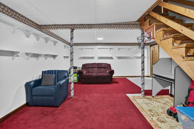 30 Brownville Ave, Lynn, MA 01902