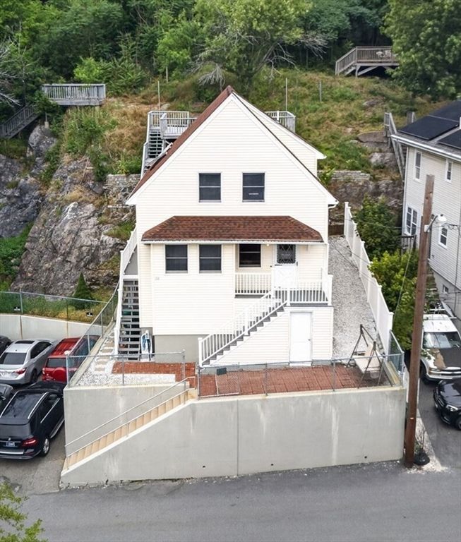 30 Brownville Ave, Lynn, MA 01902
