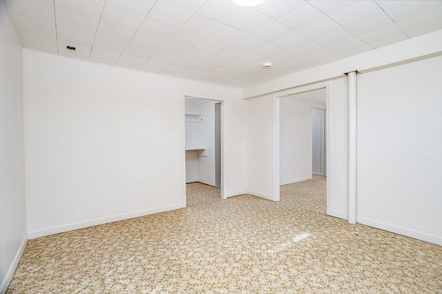 5 South Oliver St, Tewksbury, MA 01876