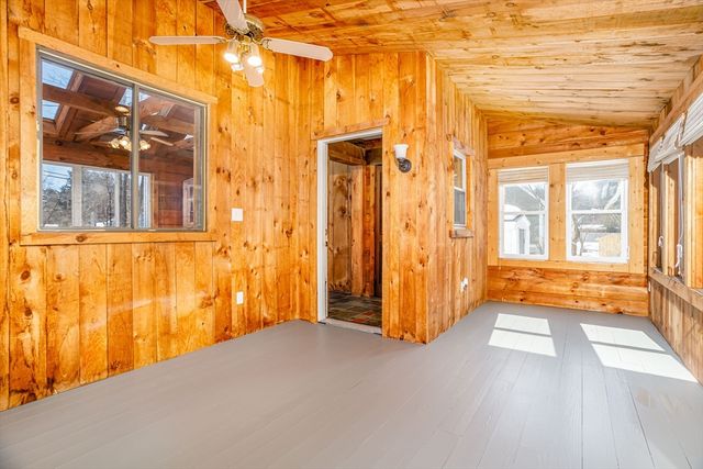 5 South Oliver St, Tewksbury, MA 01876