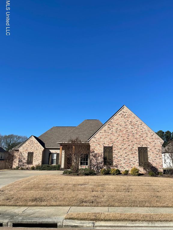204 Stone Creek Drive, Gluckstadt, MS 39110