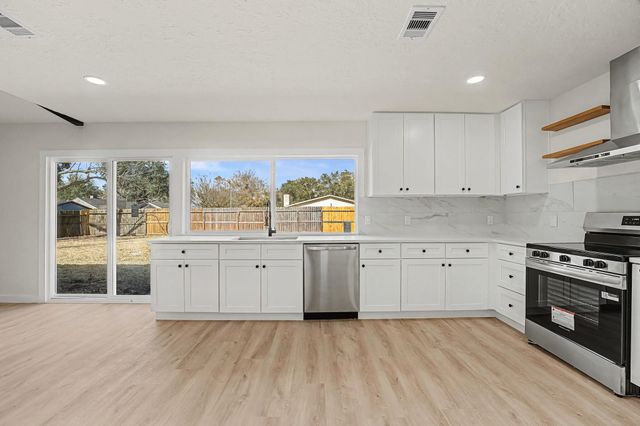 2254 Stillmeadow Drive, Missouri City, TX 77489