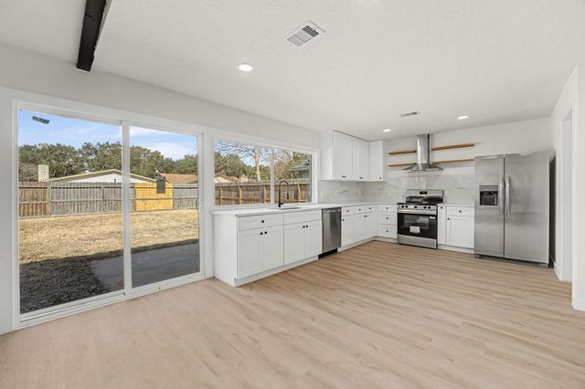 2254 Stillmeadow Drive, Missouri City, TX 77489