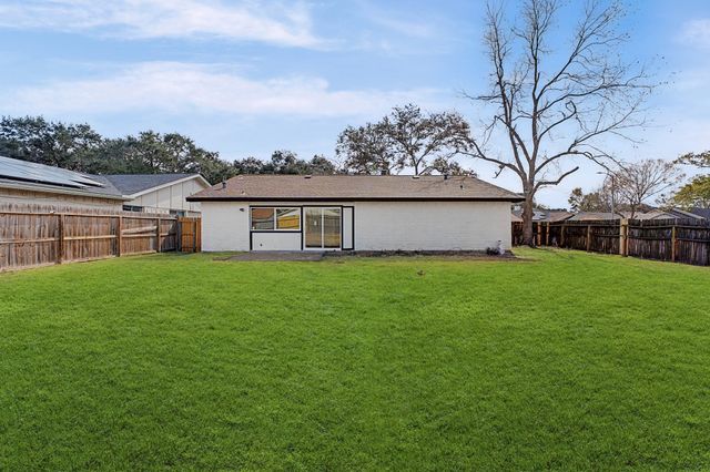 2254 Stillmeadow Drive, Missouri City, TX 77489