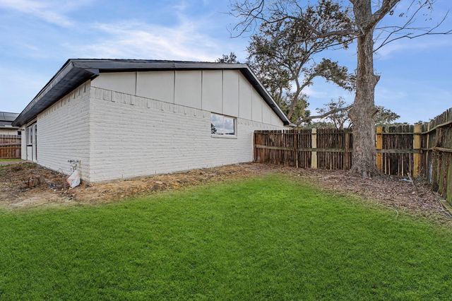 2254 Stillmeadow Drive, Missouri City, TX 77489