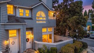 1068 Stravinsky Lane, Ventura, CA 93003