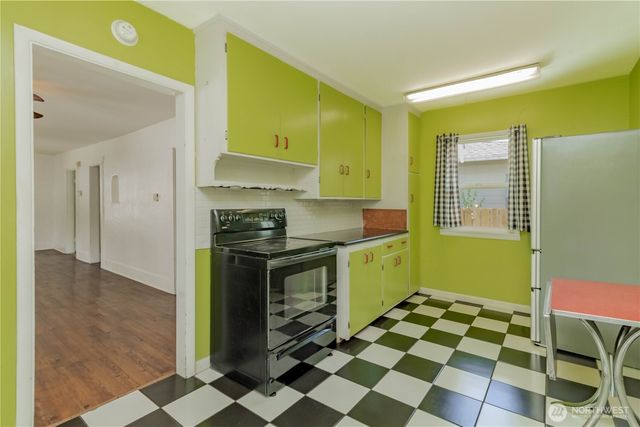4050 S G Street, Tacoma, WA 98418