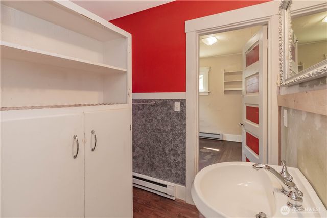 4050 S G Street, Tacoma, WA 98418