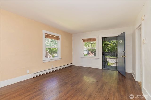 4050 S G Street, Tacoma, WA 98418