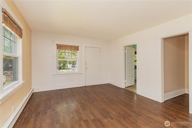 4050 S G Street, Tacoma, WA 98418