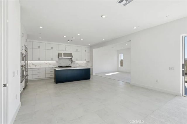 101 Red Oak, Lake Forest, CA 92630