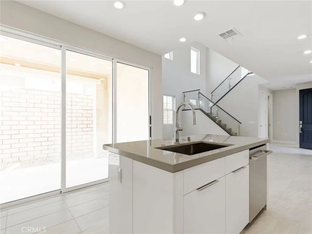 101 Red Oak, Lake Forest, CA 92630