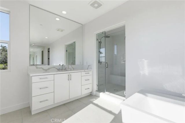 101 Red Oak, Lake Forest, CA 92630