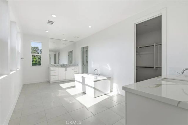 101 Red Oak, Lake Forest, CA 92630