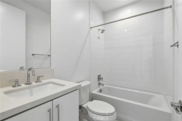 101 Red Oak, Lake Forest, CA 92630