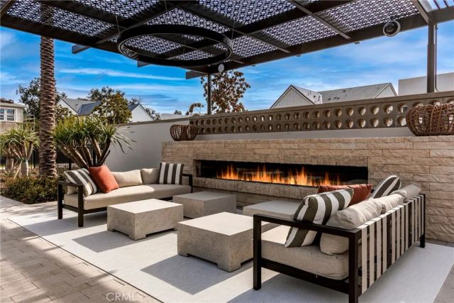 101 Red Oak, Lake Forest, CA 92630