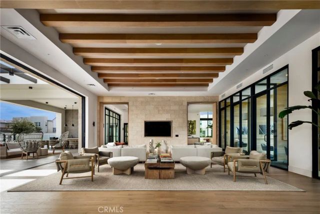 101 Red Oak, Lake Forest, CA 92630