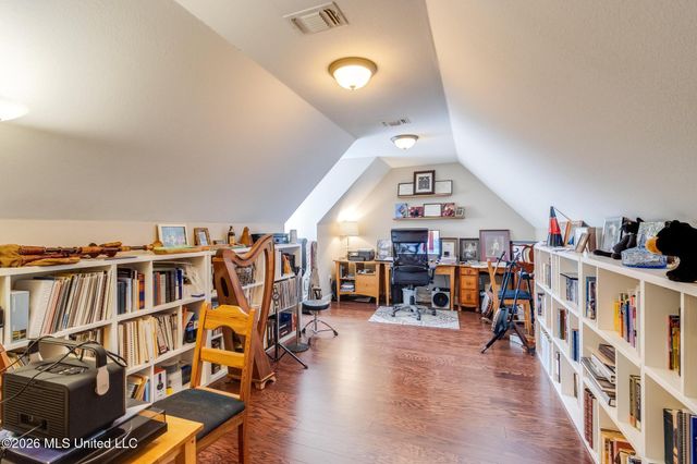 10544 Roundhill Drive, Gulfport, MS 39503