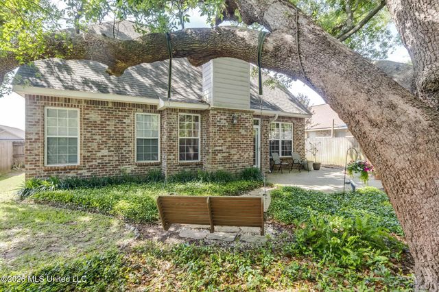 10544 Roundhill Drive, Gulfport, MS 39503