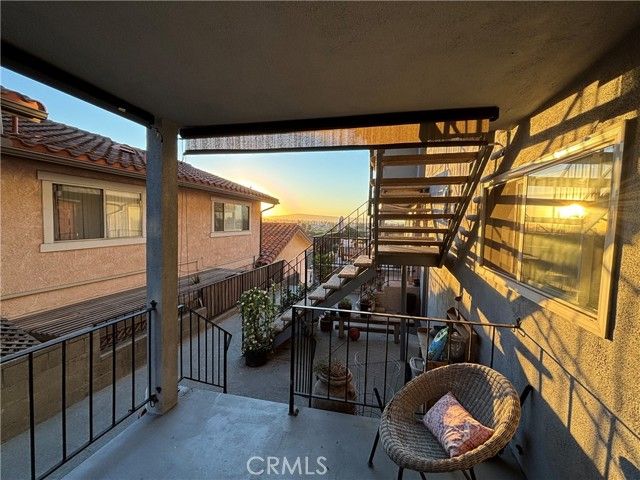 1881 Molino, Signal Hill, CA 90755