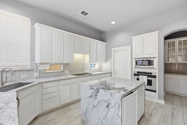 4212 Sandra Lynn Drive, Flower Mound, TX 75022