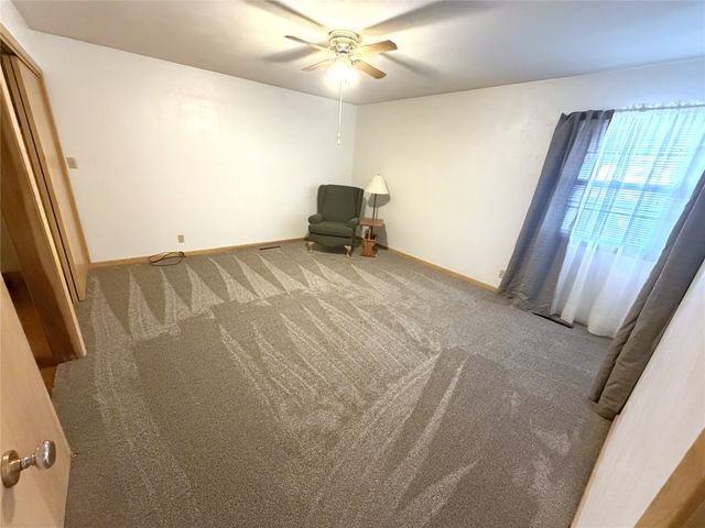 6 W Bow Drive, Cherokee, IA 51012