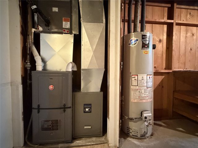 6 W Bow Drive, Cherokee, IA 51012