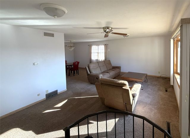 6 W Bow Drive, Cherokee, IA 51012