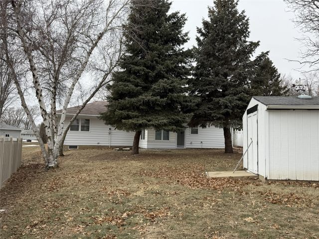 6 W Bow Drive, Cherokee, IA 51012