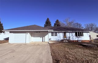 6 W Bow Drive, Cherokee, IA 51012