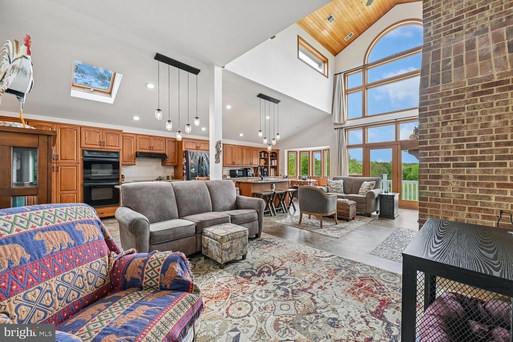 Image 12 of property listing at 17401 MILLTOWN LANDING RD, Brandywine, MD 20613