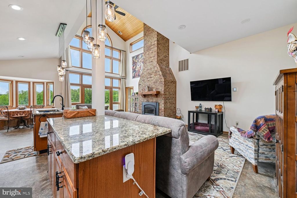 Image 27 of property listing at 17401 MILLTOWN LANDING RD, Brandywine, MD 20613