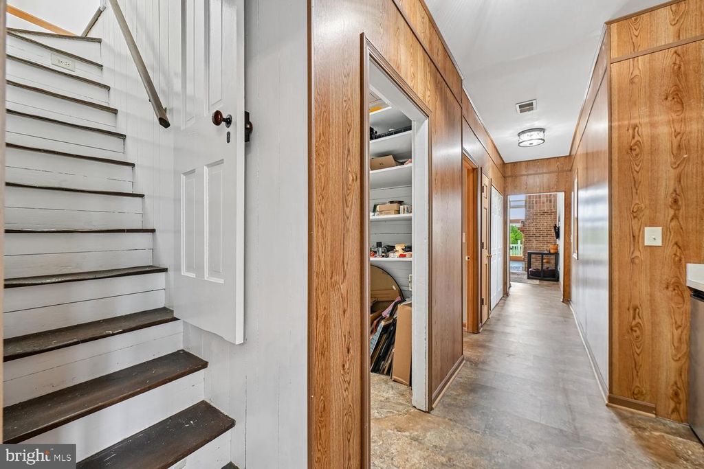 Image 37 of property listing at 17401 MILLTOWN LANDING RD, Brandywine, MD 20613
