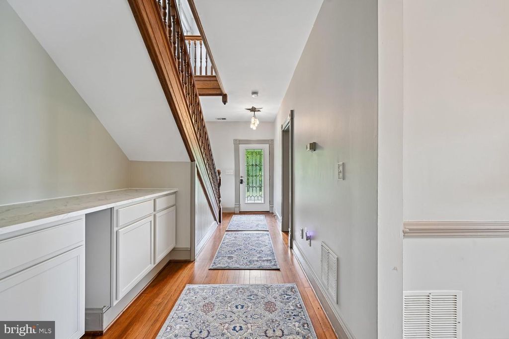 Image 6 of property listing at 17401 MILLTOWN LANDING RD, Brandywine, MD 20613