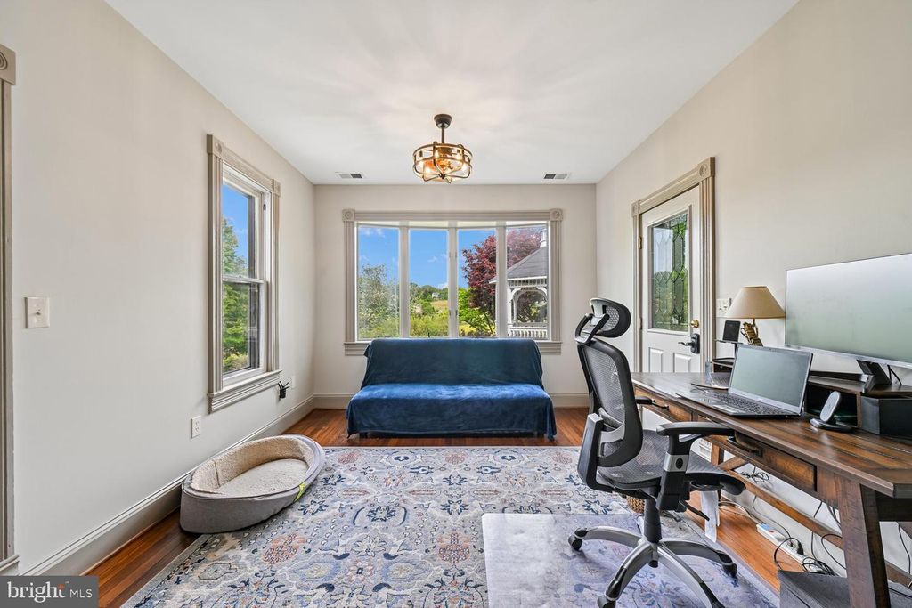 Image 9 of property listing at 17401 MILLTOWN LANDING RD, Brandywine, MD 20613