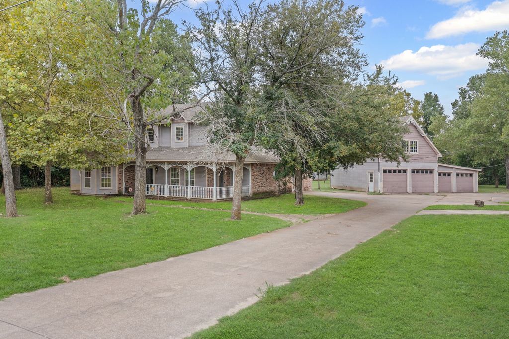 125 Sunrise Court, Palmer, TX 75152