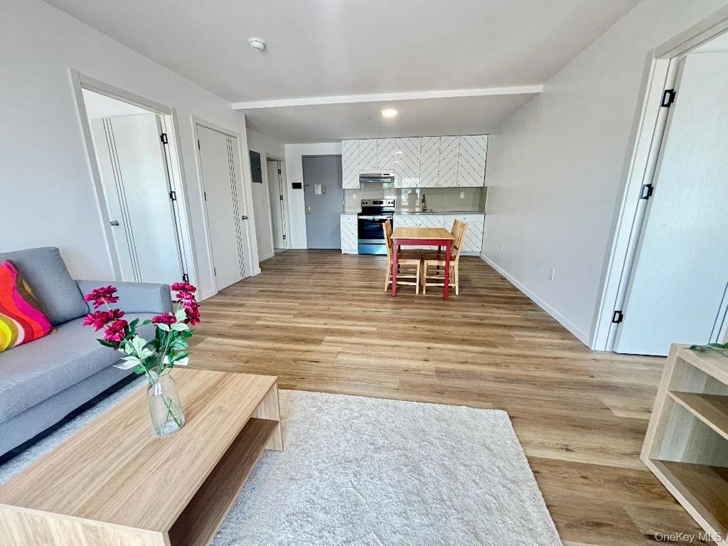 70-25 Queens Boulevard 1F, Woodside, NY 11377 — photo 2