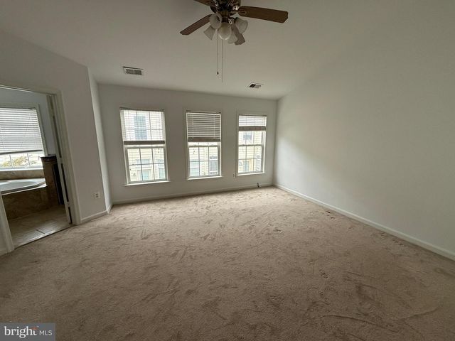 2833 GRACE FOREST PL, Vienna, VA 22180