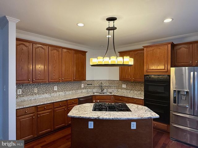 2833 GRACE FOREST PL, Vienna, VA 22180