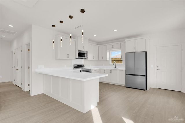 5800 Ozark Avenue, Mcallen, TX 78504