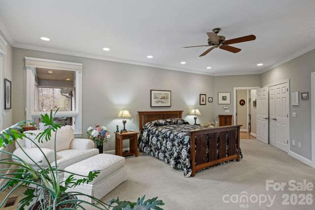 175 Overlook Drive, Flat Rock, NC 28731