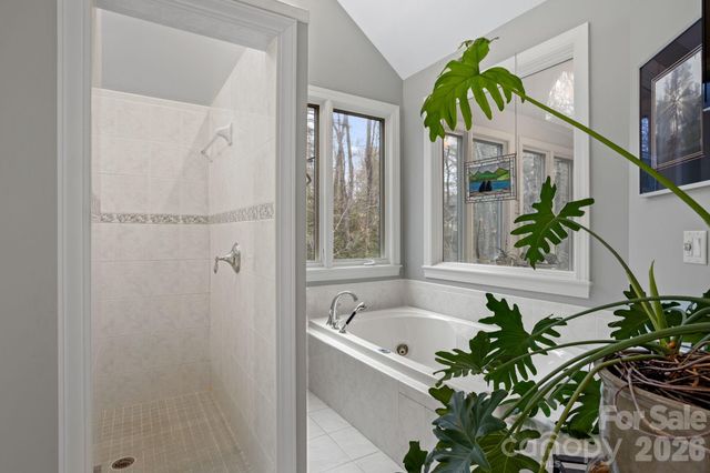 175 Overlook Drive, Flat Rock, NC 28731