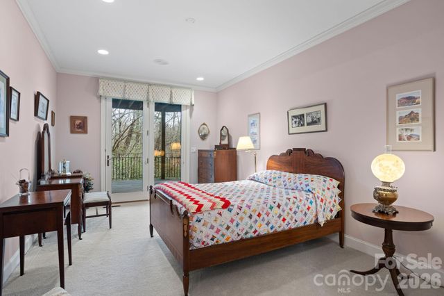 175 Overlook Drive, Flat Rock, NC 28731